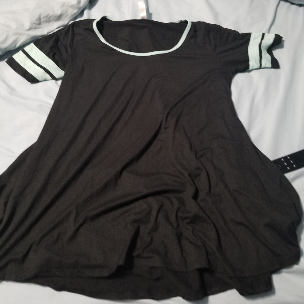 Lularoe perfect tee